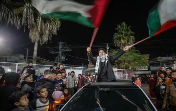 أفراح الفلسطينيين للإعلان عن اتفاق وقف إطلاق النار، كلمتك