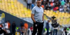 جوميز يعقد جلسة مع لاعبي الزمالك بعد التعادل مع بيراميدز بالدوري