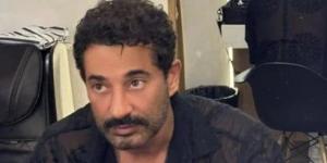 عمرو سعد يخطف الأنظار بـ «لوك جديد».. والجمهور: «جامد يا عالمي» - أخبار كلمتك