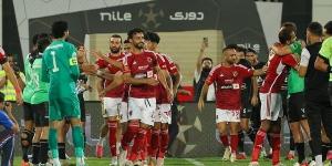 زد يقيم ممرًا شرفيًا للاعبي الأهلي بعد التتويج بلقب الدوري «فيديو» - أخبار كلمتك