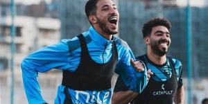 بعد انتهاء أزمته، السعادة ترتسم على وجه أحمد فتوح في مران الزمالك (صور) - أخبار كلمتك