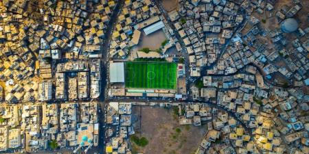 شاهد بالصور .. المراحل الأخيرة من تجهيز ملعب الروضة بعدن - أخبار كلمتك