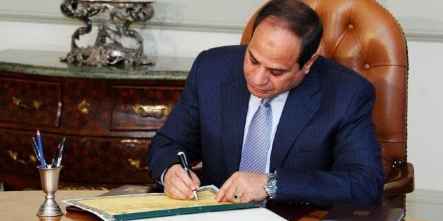 الرئيس السيسي يوقع قانونا بربط الموازنة العامة للدولة للسنة المالية 2024 - 2025