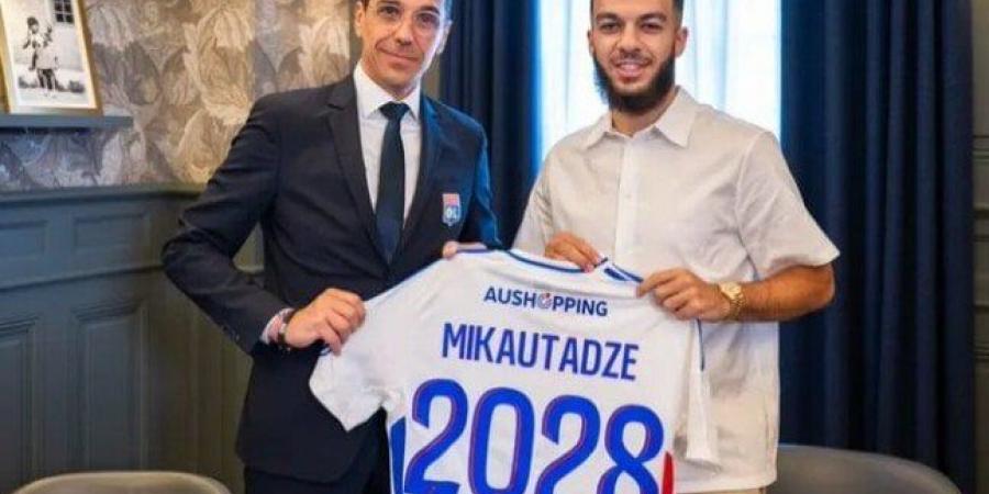 ميركاتو 2024.. ليون الفرنسي يضم الجورجي ميكوتادزي هداف يورو 2024