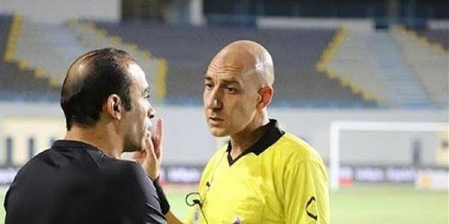 محمد عادل حكما لمباراة الزمالك وبيراميدز في بطولة الدوري