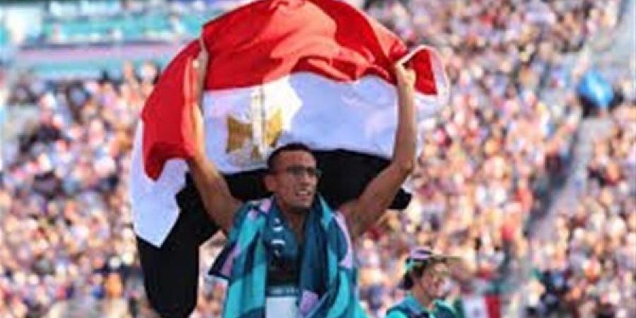 وزير الرياضة ينهى مكالمة على الهواء بسبب ذهبية أحمد الجندي (فيديو) - أخبار كلمتك