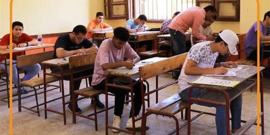 بعد هيكلة مناهج الثانوية العامة؟ التعليم تكشف مصير الطلاب الراسبين - أخبار كلمتك