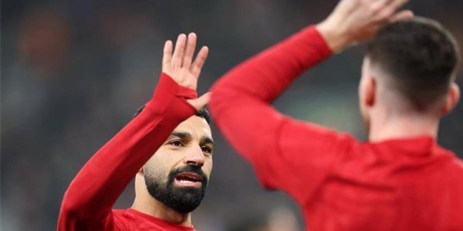 محمد صلاح يسخر من روبرتسون بسبب نجم ليفربول الشاب - أخبار كلمتك