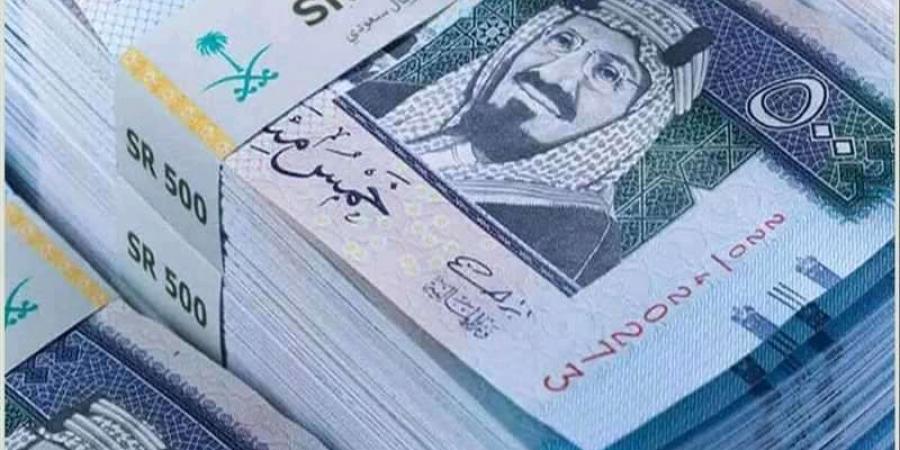 شاب بتعز يفقد مبلغ مالي كبير بالعملة السعودي - أخبار كلمتك