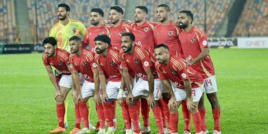 الرياضة -   01:34  - كولر يعلن قائمة الأهلي لمباراة أورلاندو.. عودة وسام أبو علي وغياب شوبير - أخبار كلمتك