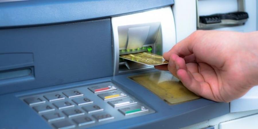 بعد قرار المركزي.. حدود السحب اليومي من البنوك و ATM وإنستاباي - أخبار كلمتك