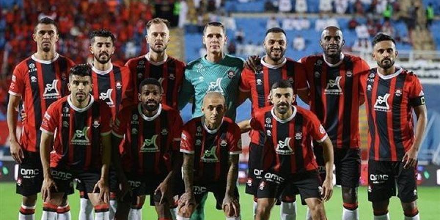 الدوري السعودي، ضمك يتقدم على الرائد بهدف في الشوط الأول - أخبار كلمتك